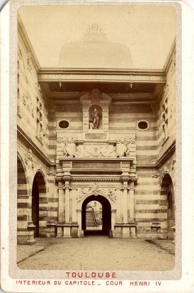 Toulouse, intérieur du Capitole, cour Henri IV