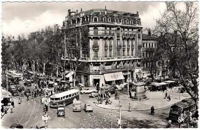 116. Toulouse. La ville rose Carrefour Boulevard de Strasbourg et Place Jeanne d&rsquo;Arc