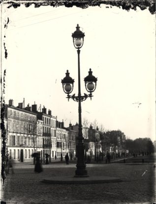 Eclairage électrique axial public