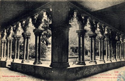 Grand cloître des Augustins